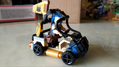 军事堡垒的拼插乐趣 军事类高尔夫球车积木玩具试玩体验